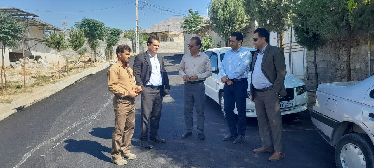 🔺بازدید فرماندار چگنی از روند اجرای پروژه آسفالت معابر روستای تایاب ویسیان
